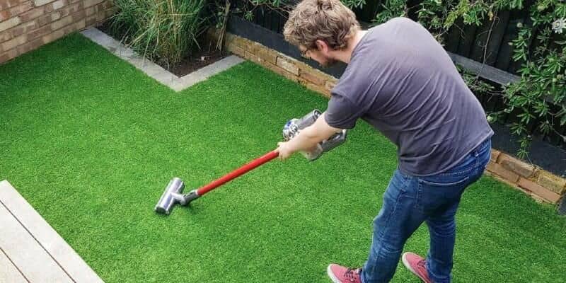 Afbeelding van Kunstgras verzorgen: 5 tips van Nudetuin!