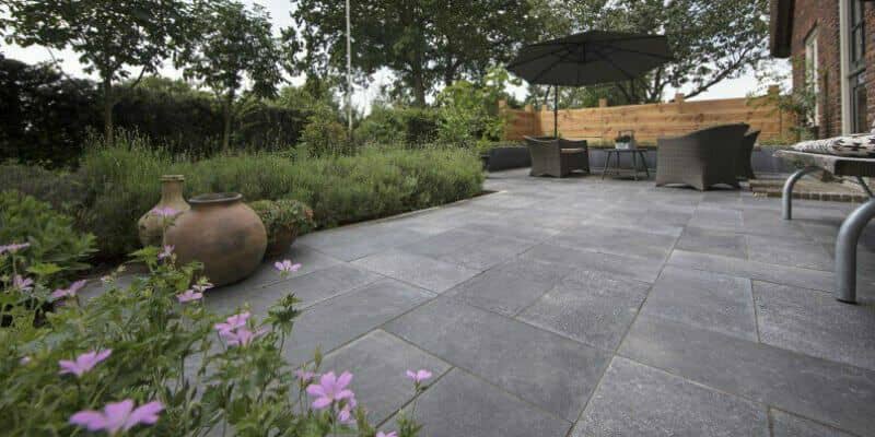 Afbeelding van Terrastegels kopen? 3 opties van Nudetuin