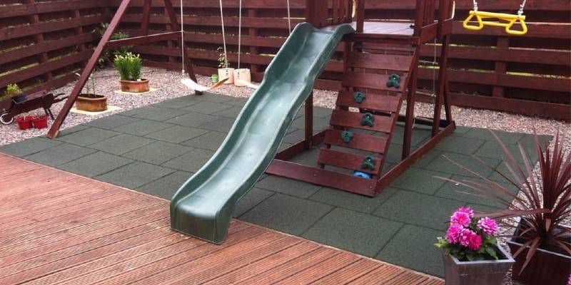 Afbeelding van Veiligheidstegels kopen voor een veilige speelplek