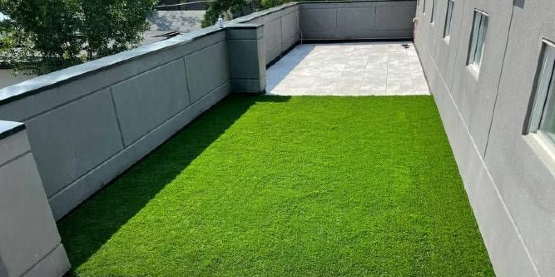 Afbeelding van Kunstgras op een dakterras of balkon