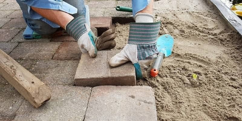 Afbeelding van Zelf je tuin bestraten – hoe doe je dat?